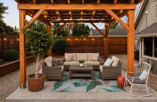 Murphys House | Walk to Downtown Sleeps 9 Fire Pit EV charge