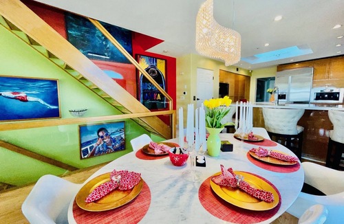Belmont Shore House | Walk to the Beach & 2nd Street.Bright Coastal Living