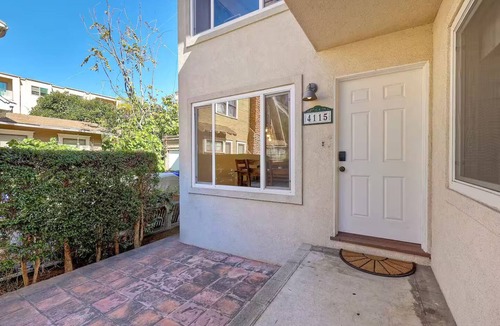 Hillcrest Apartment | Walkable Hillcrest 2BR Eat, Explore & Relax