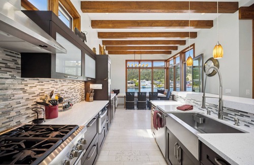 Stinson Beach House | Waterfront Oasis in Seadrift w/Hot Tub