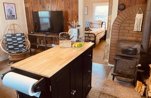 Chester House | Welcome to Cozy BoHo Cottage!