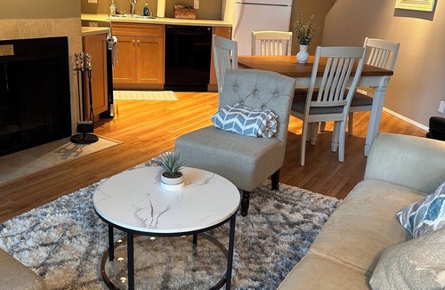 Birch Bay Condo | Welcoming 2-bedroom condo close to the beach in charming Birch Bay.