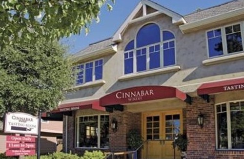 Saratoga Cottage | Whimsical Cottage Near The Village Of Saratoga