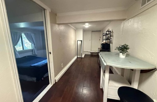 Placerville House | Wonderful Quirky studio with porch, walk to downtown