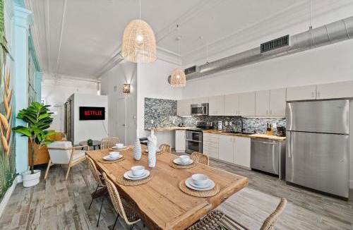Gaslamp Quarter Apartment | Woolworth Loft - Stay in the Heart of Gaslamp
