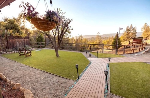 Oakhurst House | Yosemite Mountain Escape - HotTub, Pool Table, Gazebo, Scenic Views, Bass Lake