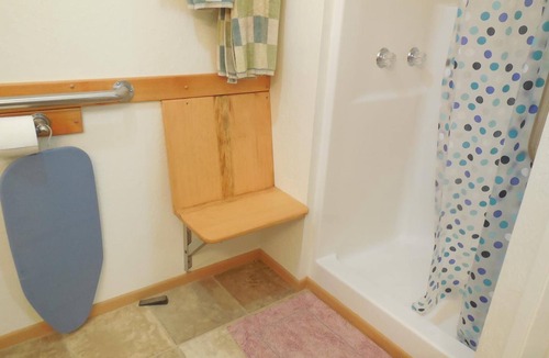 Coulterville House | Yosemite Paradise Inn