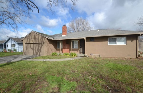 Fairfield House | .Your BEAUTIFUL PLACE TO CALL HOME NO CREDIT CHECK* Comfortable 3 bed, 2 bath home.