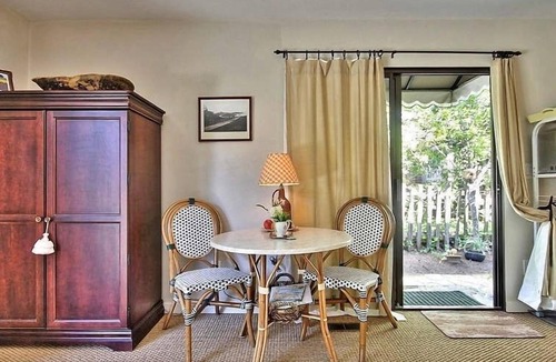 Northeast Carmel Apartment | Your Carmel Destination Retreat, Close To Town.
