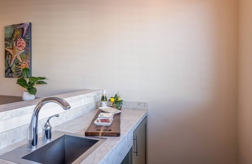 Moss Landing Hotel | Your Coastal Hideaway: Accessible Two Queen with Wet Bar