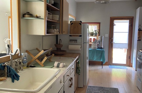 Tecopa House | Your Personal Desert Retreat for Deep Work & Renewal—Gateway to Death Valley