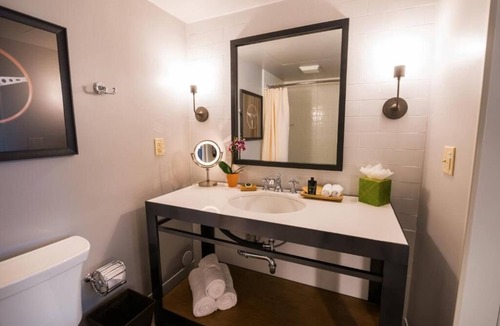 Live Oak Hotel | Your Private Nature Getaway: 2 Suites w/Resort View | Family Ready Stay