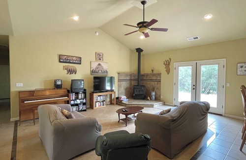 Oakhurst Cottage | Zen YoGa