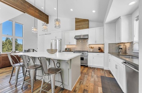 Upper Kingsbury House | Zephyr Cove Hiking Beaches Spa Heavenly Hot Tub Garage 4BR Sleeps 8
