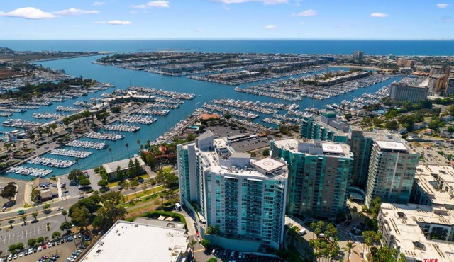 1 bd Apt in Marina Del Rey - Venice. Resort style complex with premium amenities