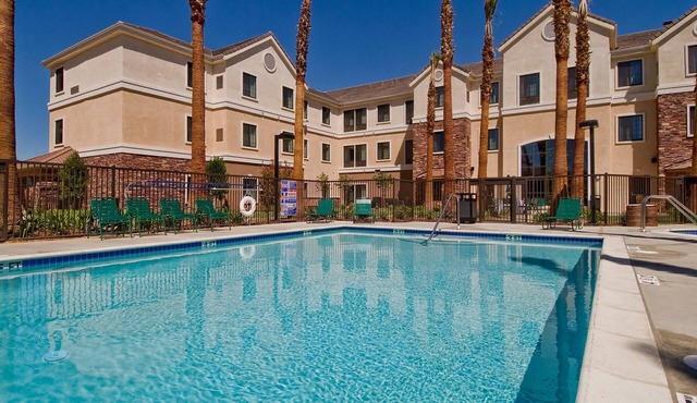 1-Bedroom King Suite w/Full Kitchen, Palmdale
