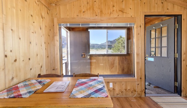 - 1BR tiny home—best for 2–4 guests, pet-friendly, mountain views