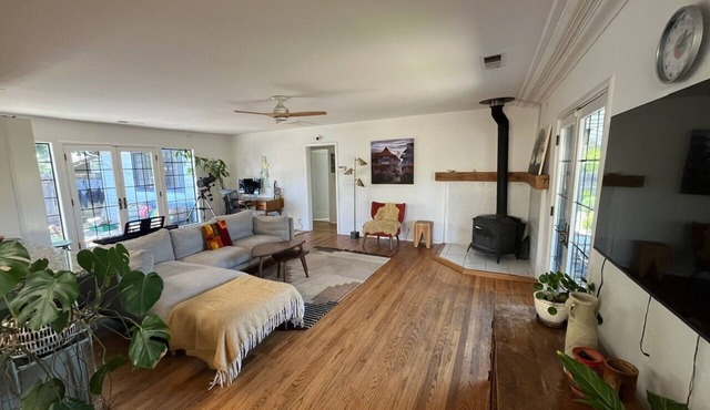 2-bedroom house in Santa Cruz near the beach