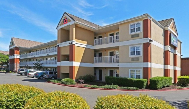 2 Full Beds | Non-Smoking, Kitchen