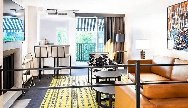 2 Modern Stays, Rooftop Lounge, Pool, Near Museums & Sunset Strip