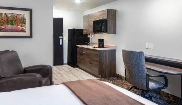 2-Room Modern Escape w/Kitchenette & Blackout Curtains for Restful Nights