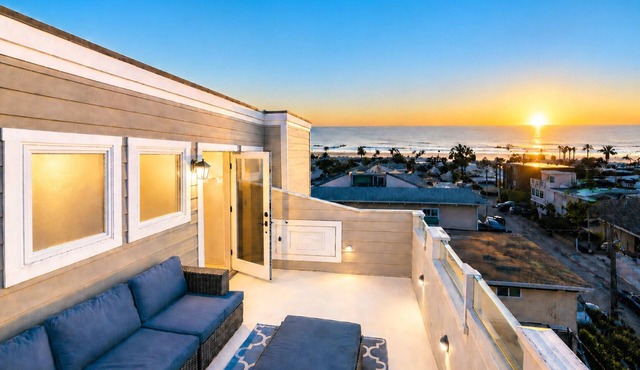 20% Off June 15-18! Walk To Beach, Amazing Views*