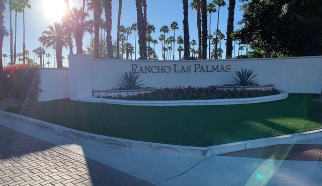 3-bedroom condo on golf course with pool, spa, AC, WiFi in awesome Rancho Mirage