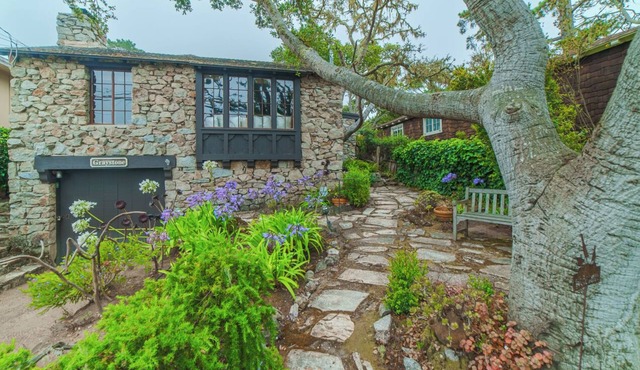 4033 Graystone - Unique Stone House in Carmel
