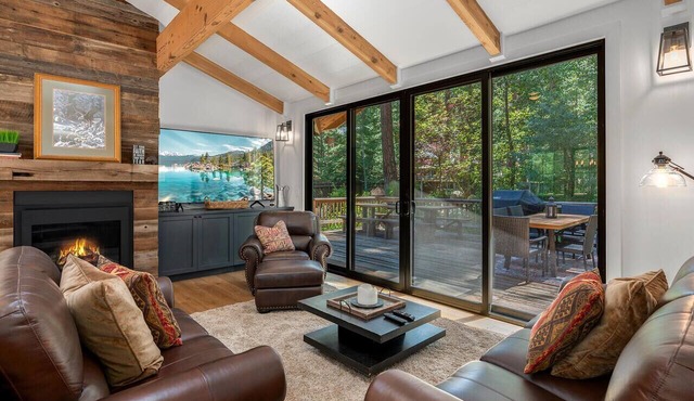 4BR Incline Village Mountain Home w/Fireplace