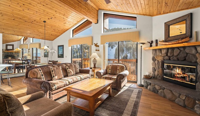 93 Bitterbrush | 4BR/3.5BA Incline Village | Lake Views