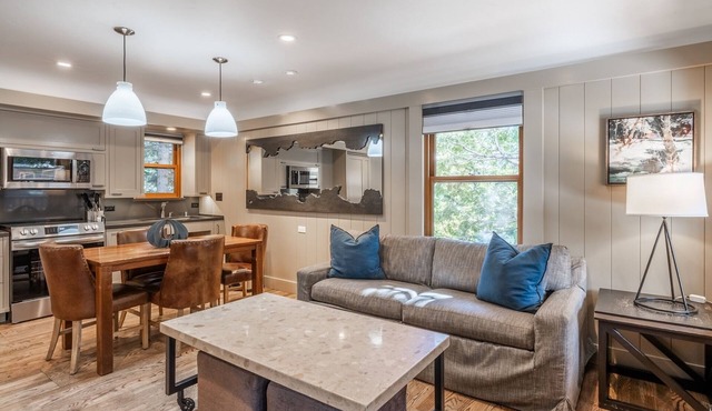 Accessible West Shore Cottage