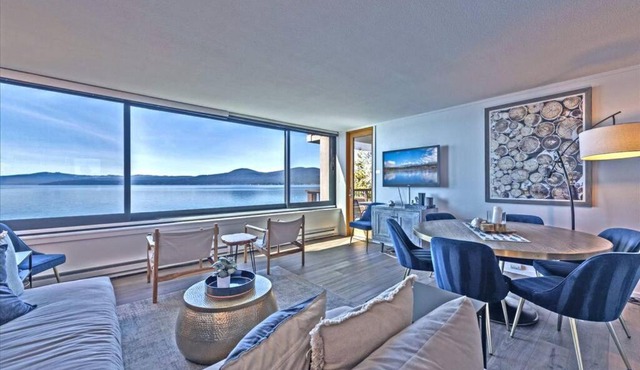 Amazing Lakefront Condo with Views Close to Slopes