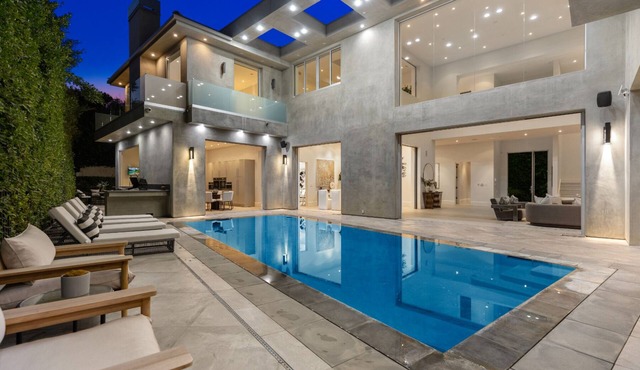 Angelo Circle - An Extraordinary Modern Architectural Masterpiece