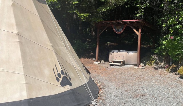 Authentic Tatoosh tipi