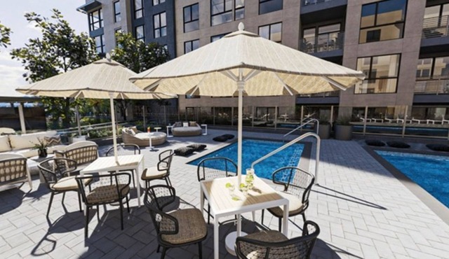 Avelle 2BR Comfort | Outdoor Pool and Hot Tub