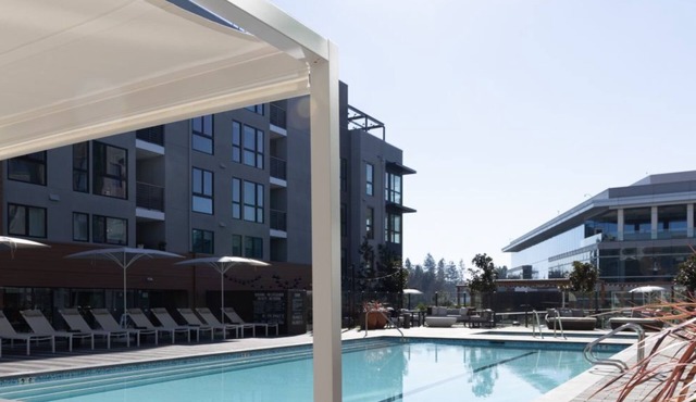 Avelle Escape | 2BR Condo with Outdoor Pool