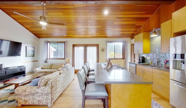 Azalea Reserve Upstairs Suite