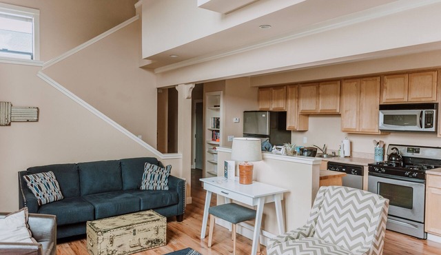 Bay Lights waterfront loft located in old town
