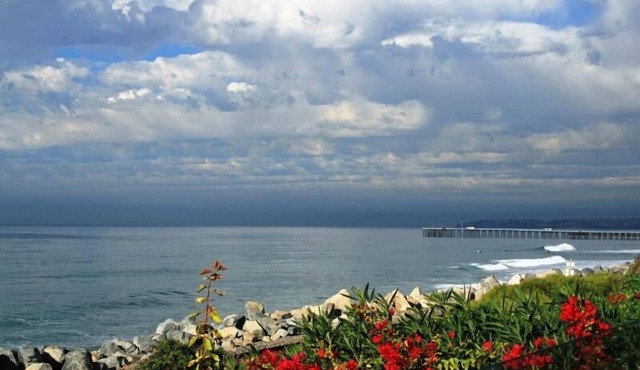 Beachfront Luxury Single-Story Home! Spa, Deck, Walk to Pier - 1 min from beach