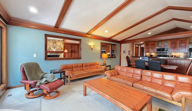 Beachside Bungalo | Deck | BBQ