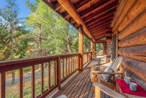 Bear Ridge Cabin - Pacific Retreats