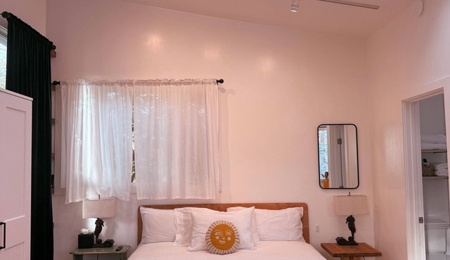 Beautiful 1-bedroom studio in charming Hermosa Beach perfect for getaway