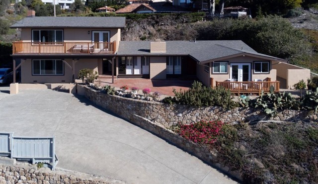 Beautiful Carmel House In a Perfect Location