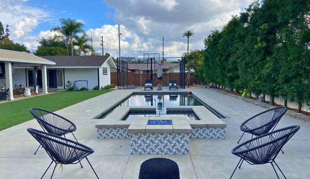 Beautiful Ranch Style Retreat - Minutes from OC BEACHES/DISNEY