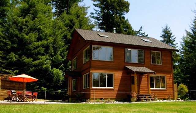 Beautiful, Warm & Welcoming-Redwoods, River, Beaches-includes Hot tub