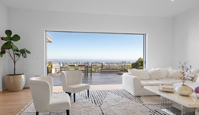 Beverly Hills View Estate - JETLINER VIEWS, POOL & SPA, PRIVATE & GATED