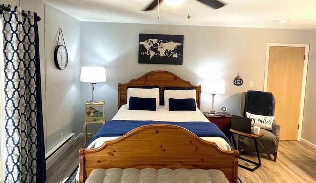 "Blue House Suite: A Serene Retreat in Proximity to the Airport" in Eugene