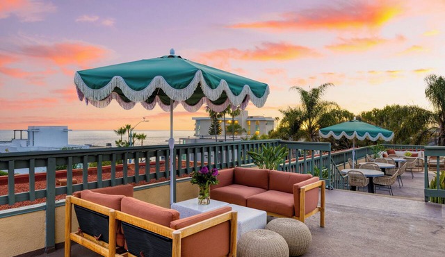 Boutique Hotel | Rooftop Ocean Views + Pool + Hot Tub | Walk to Everything