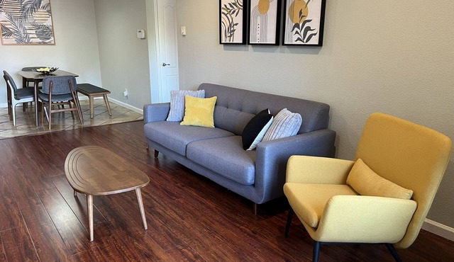 Bright 2B2B near Santana Row