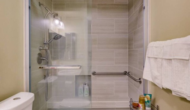 Bright & modern 2 BEDS NEAR SF Zoo | Easy Parking